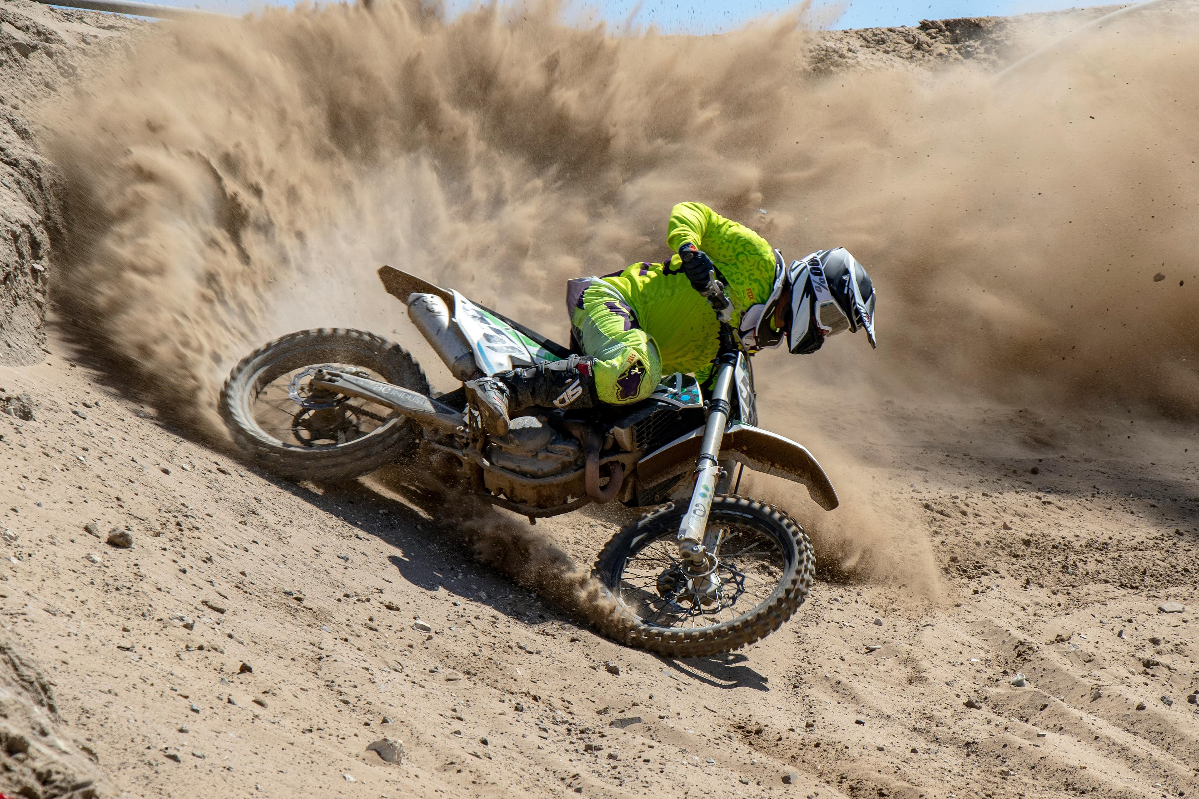 Group Riding Etiquette: Rules Every Rider Should Follow